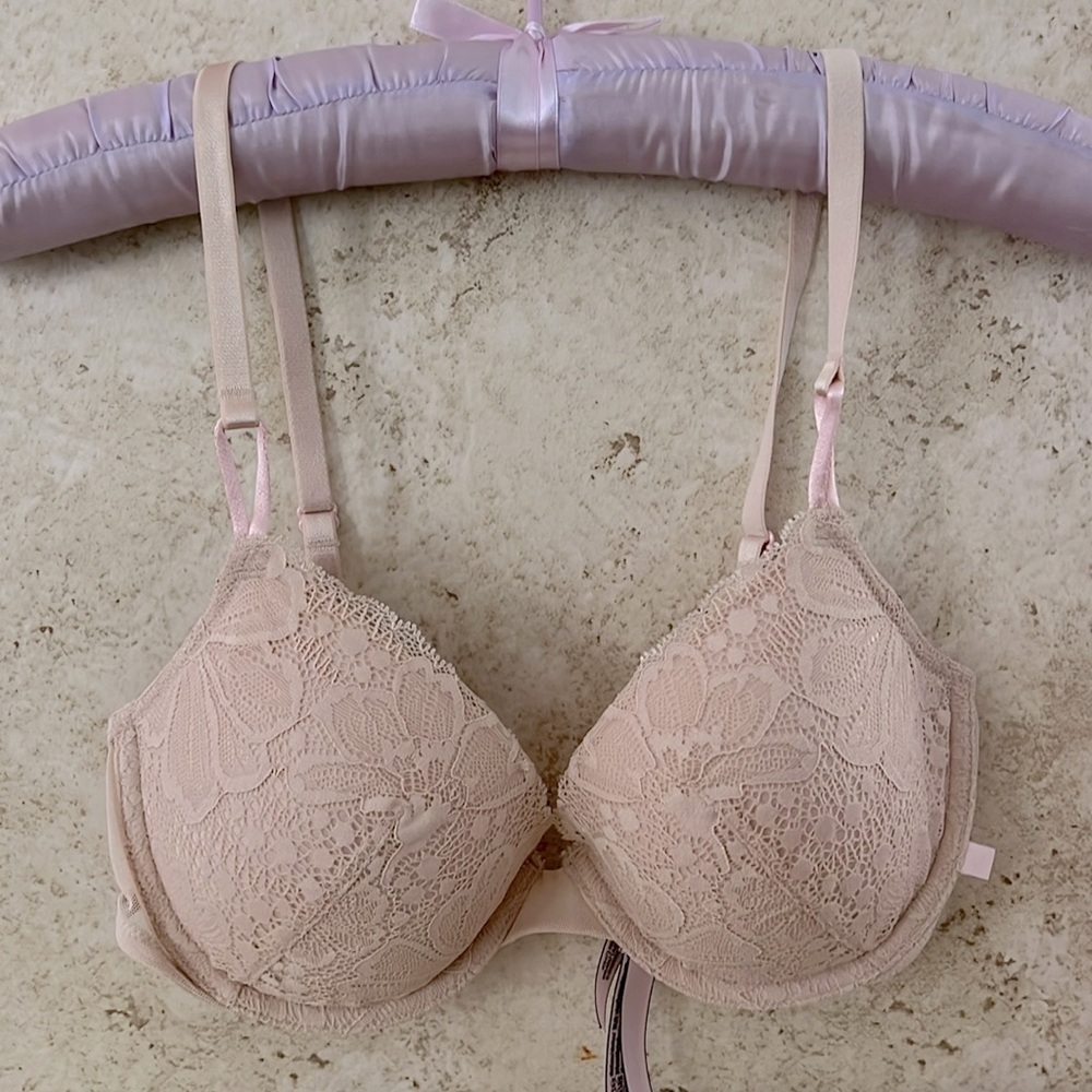 Victoria’s Secret Lined Demi Double Bra size 32D